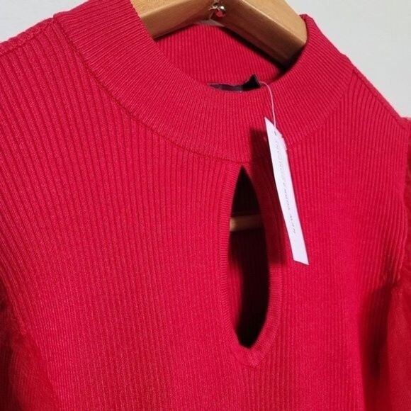 New York & Company red ribbed with butterfly sleeves high neck - Picture 6 of 13